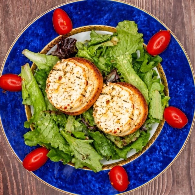 Salad Chevre Chaud.